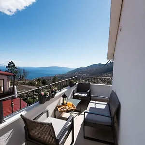 https://lola-apartment-veprinac.primorje-gorskikotar.com