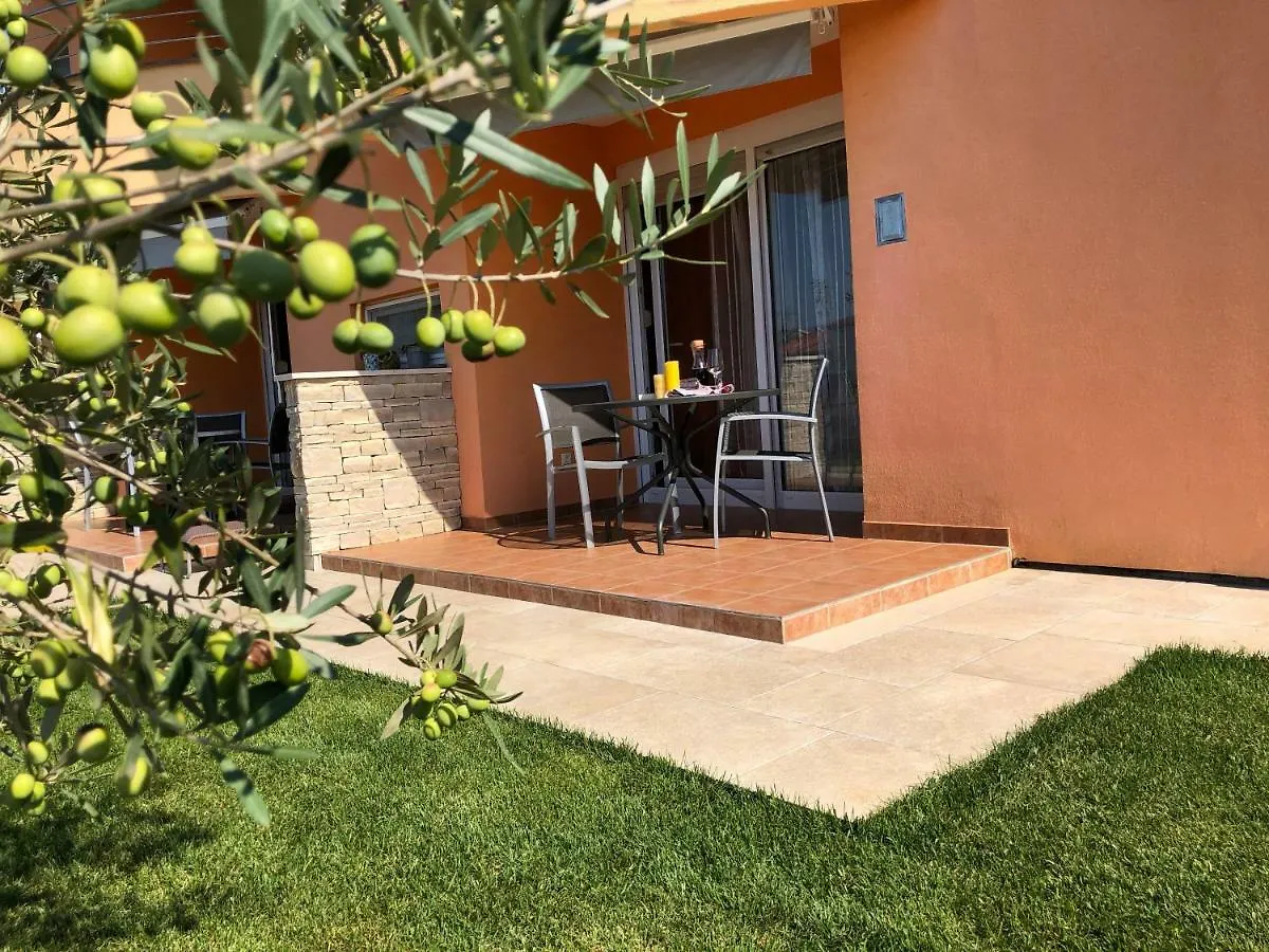 Apartments Dalmatina Zaton  Croatia